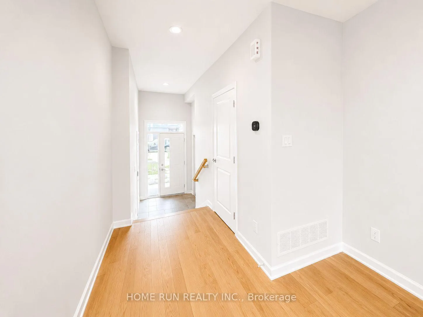 Photo 2 of 233 Bankside Way, Ottawa, Barrhaven - Half Moon Bay — HOMEH