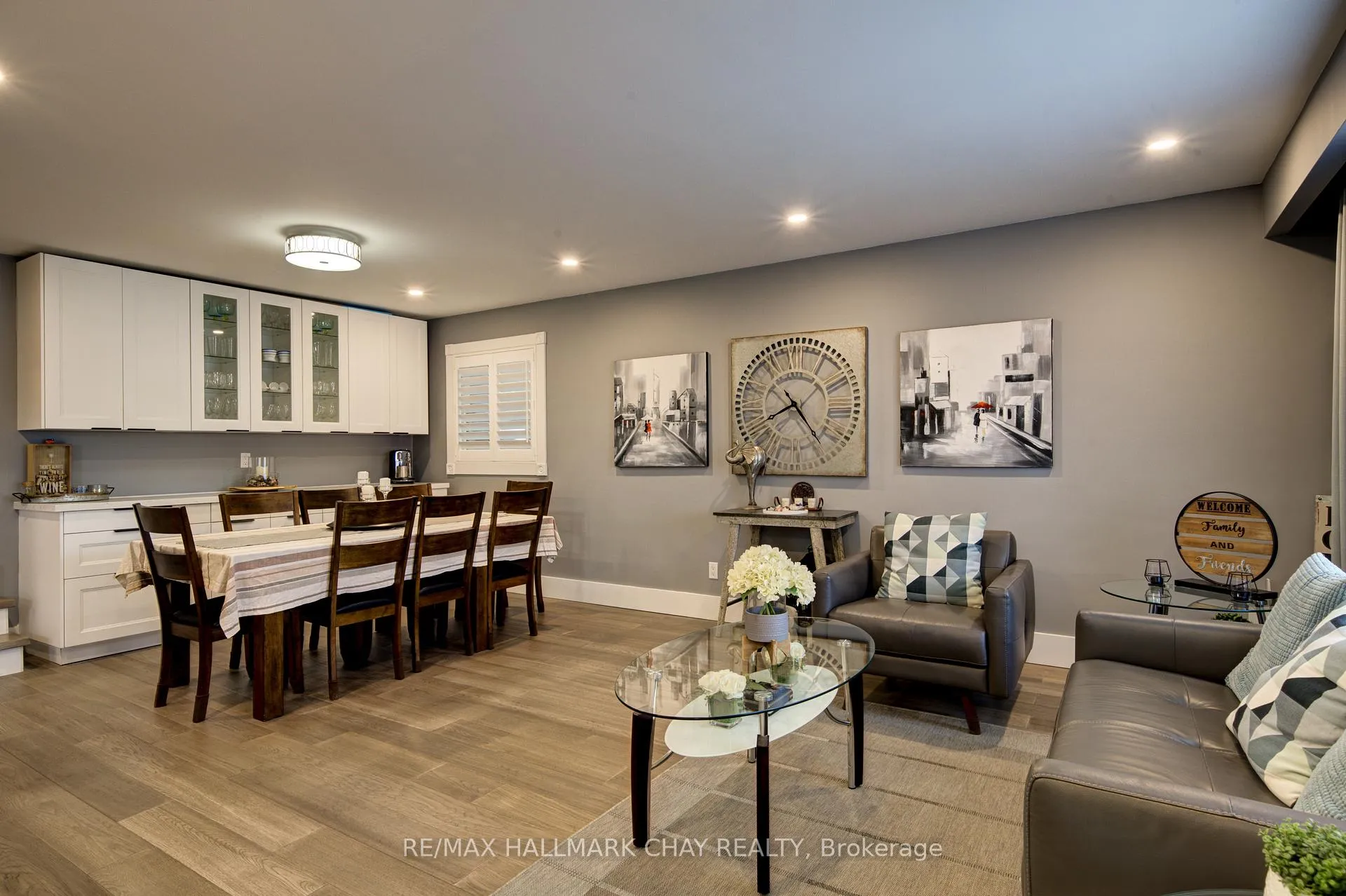 Photo 5 of 247 St. Vincent Street, Barrie, Wellington — HOMEH