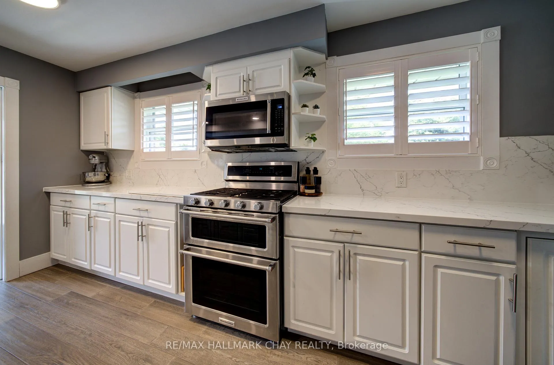 Photo 10 of 247 St. Vincent Street, Barrie, Wellington — HOMEH