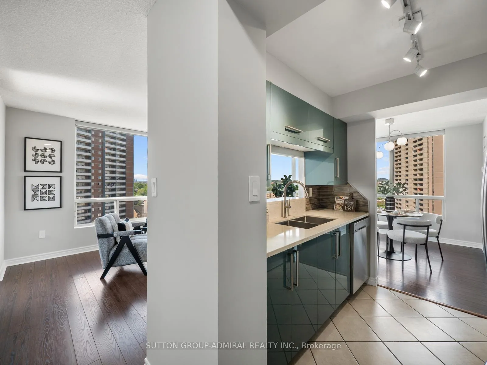 Photo 4 of Unit 1508, 3 Hickory Tree Road, North York, Weston — HOMEH