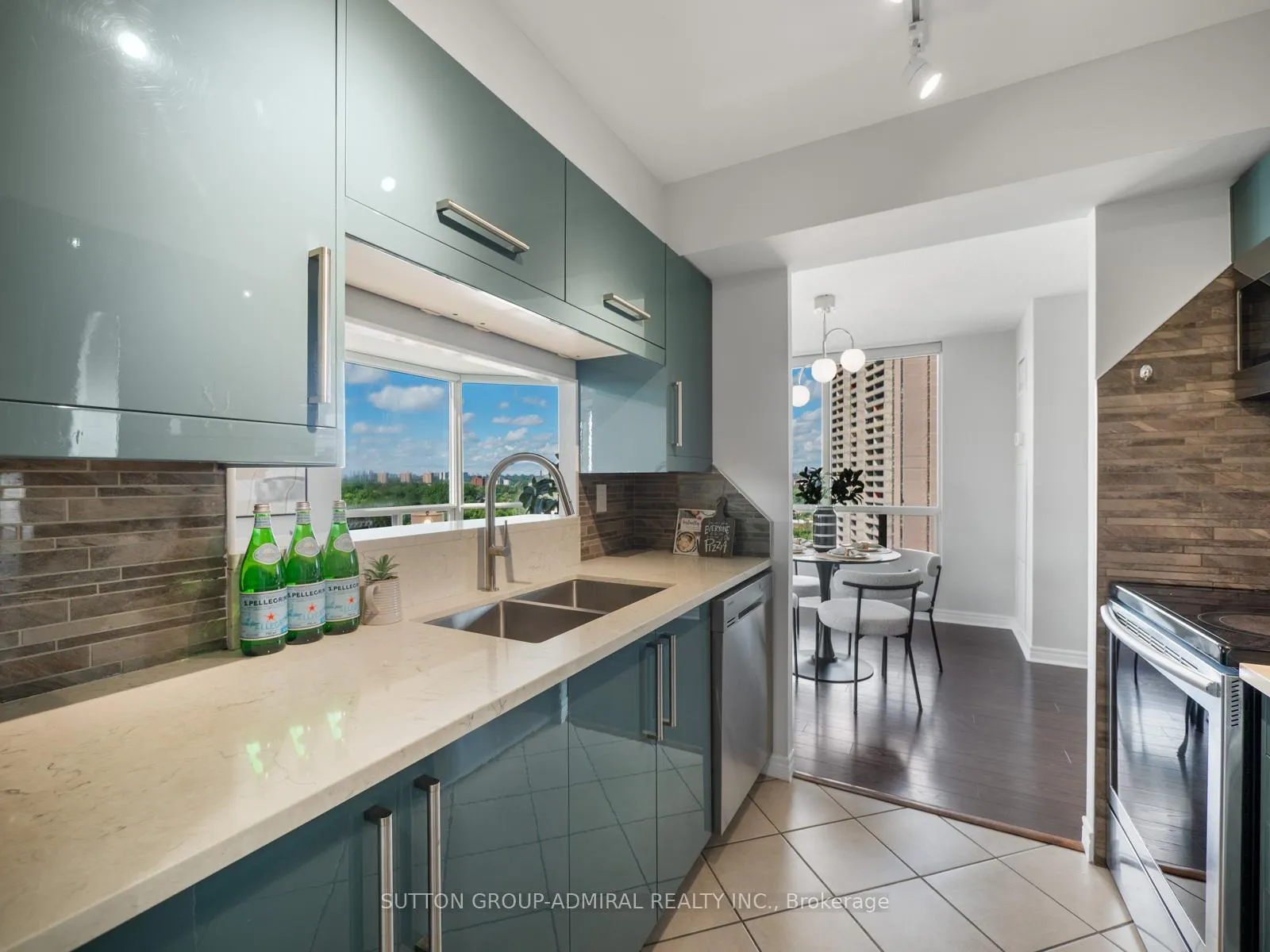 Photo 5 of Unit 1508, 3 Hickory Tree Road, North York, Weston — HOMEH
