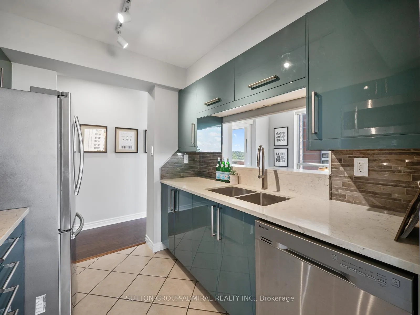 Photo 8 of Unit 1508, 3 Hickory Tree Road, North York, Weston — HOMEH