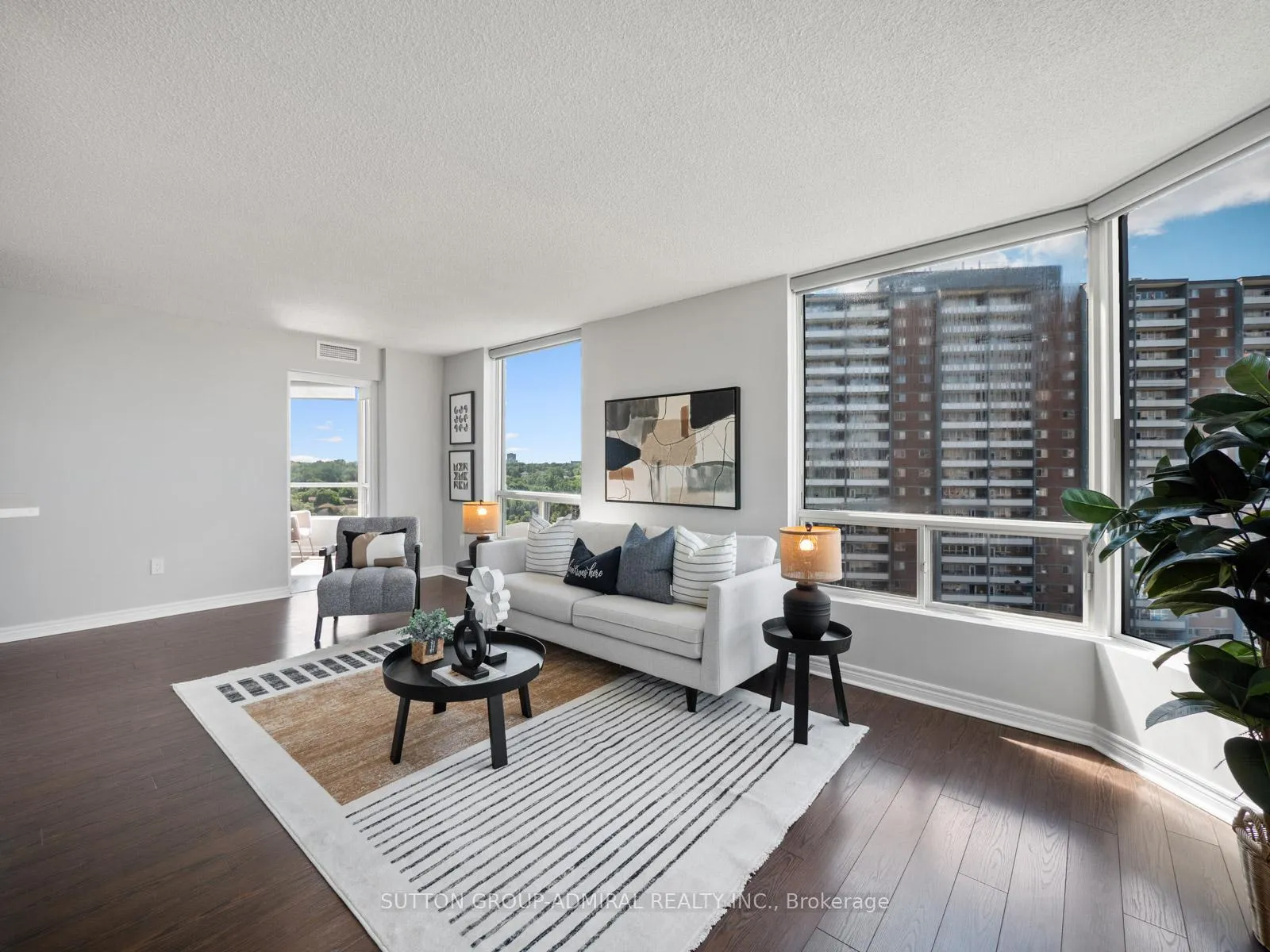 Photo 10 of Unit 1508, 3 Hickory Tree Road, North York, Weston — HOMEH