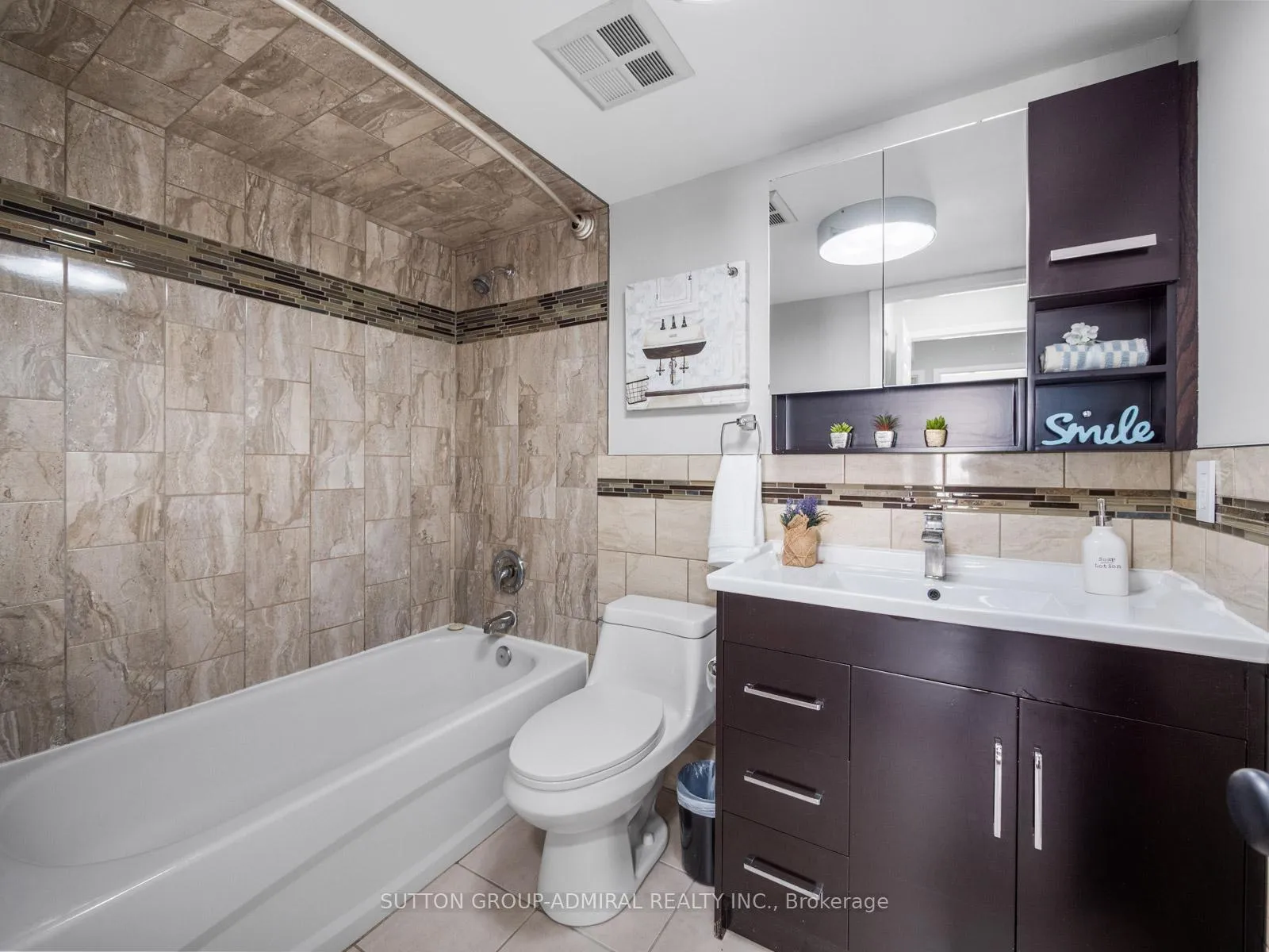 Photo 17 of Unit 1508, 3 Hickory Tree Road, North York, Weston — HOMEH