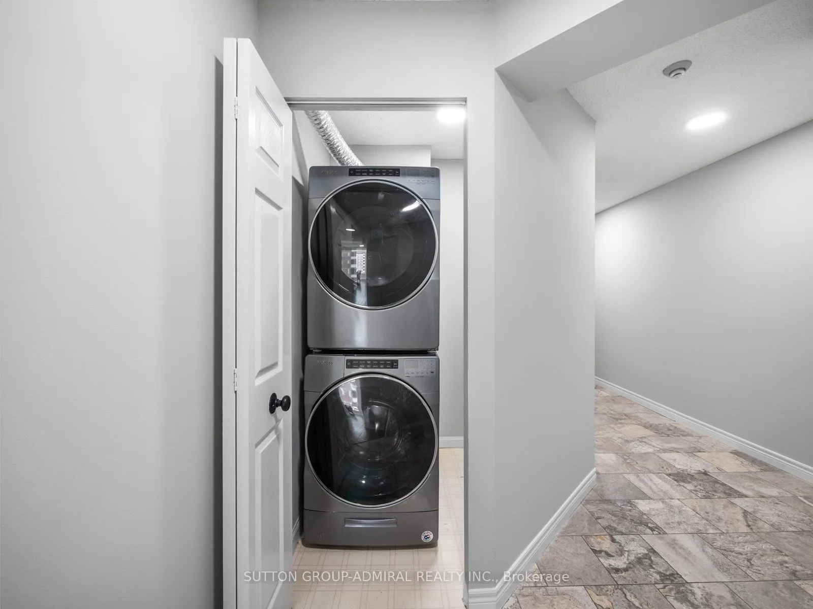 Photo 22 of Unit 1508, 3 Hickory Tree Road, North York, Weston — HOMEH