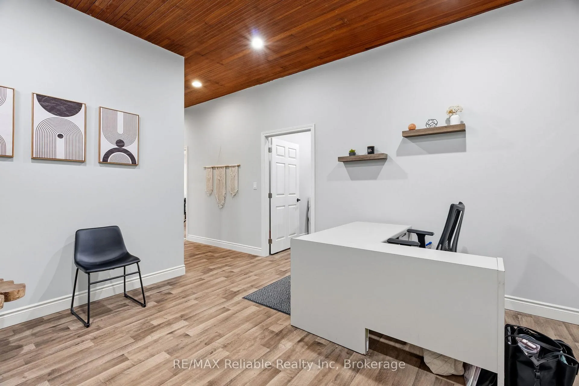 Photo 10 of 271 Main Street, Central Huron, Hullett — HOMEH