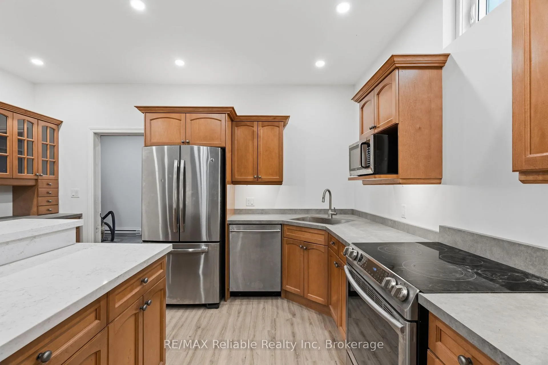 Photo 15 of 271 Main Street, Central Huron, Hullett — HOMEH