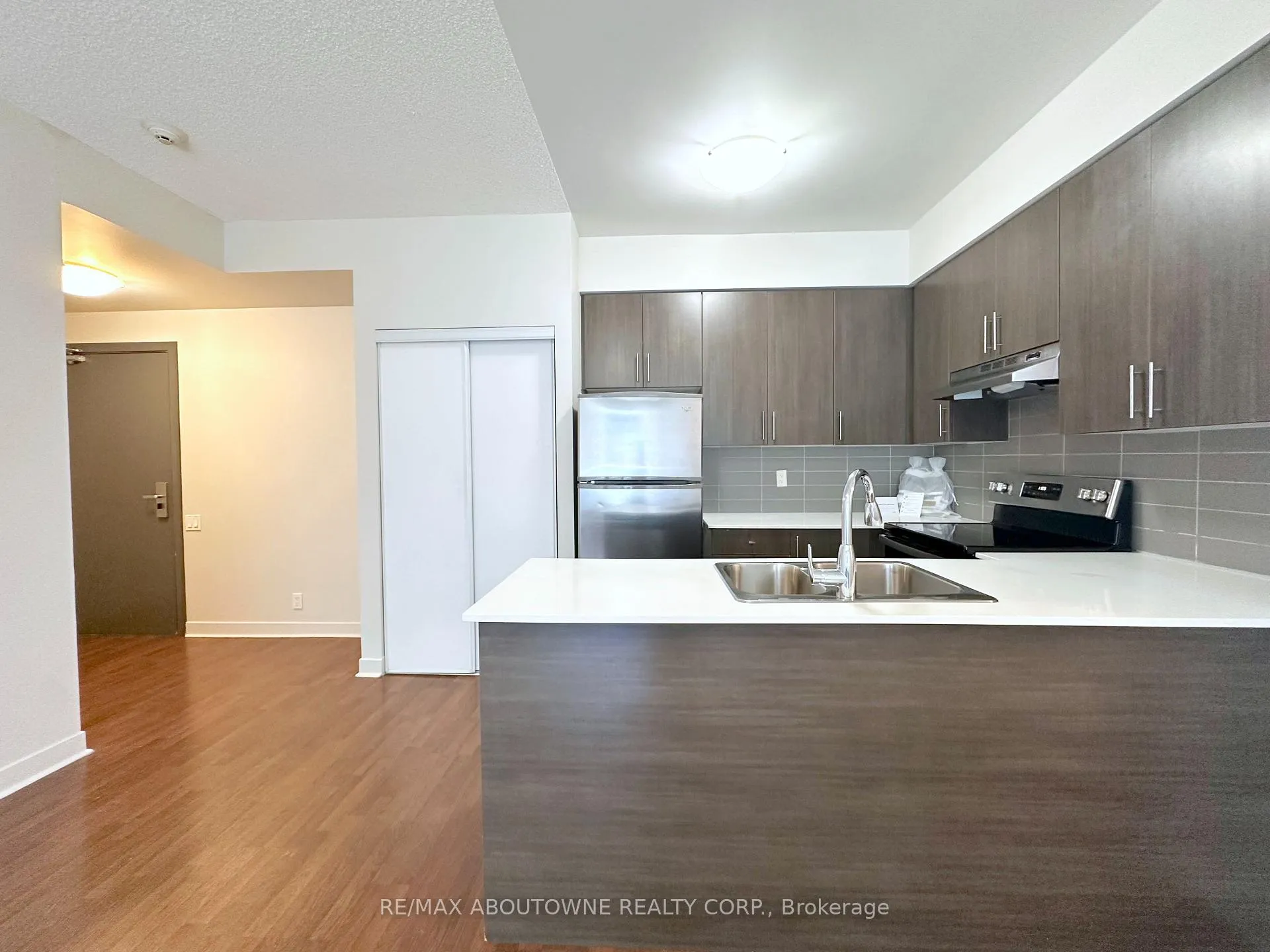 Photo 2 of Unit 1002, 188 Clark Boulevard, Brampton, Queen Street Corridor — HOMEH