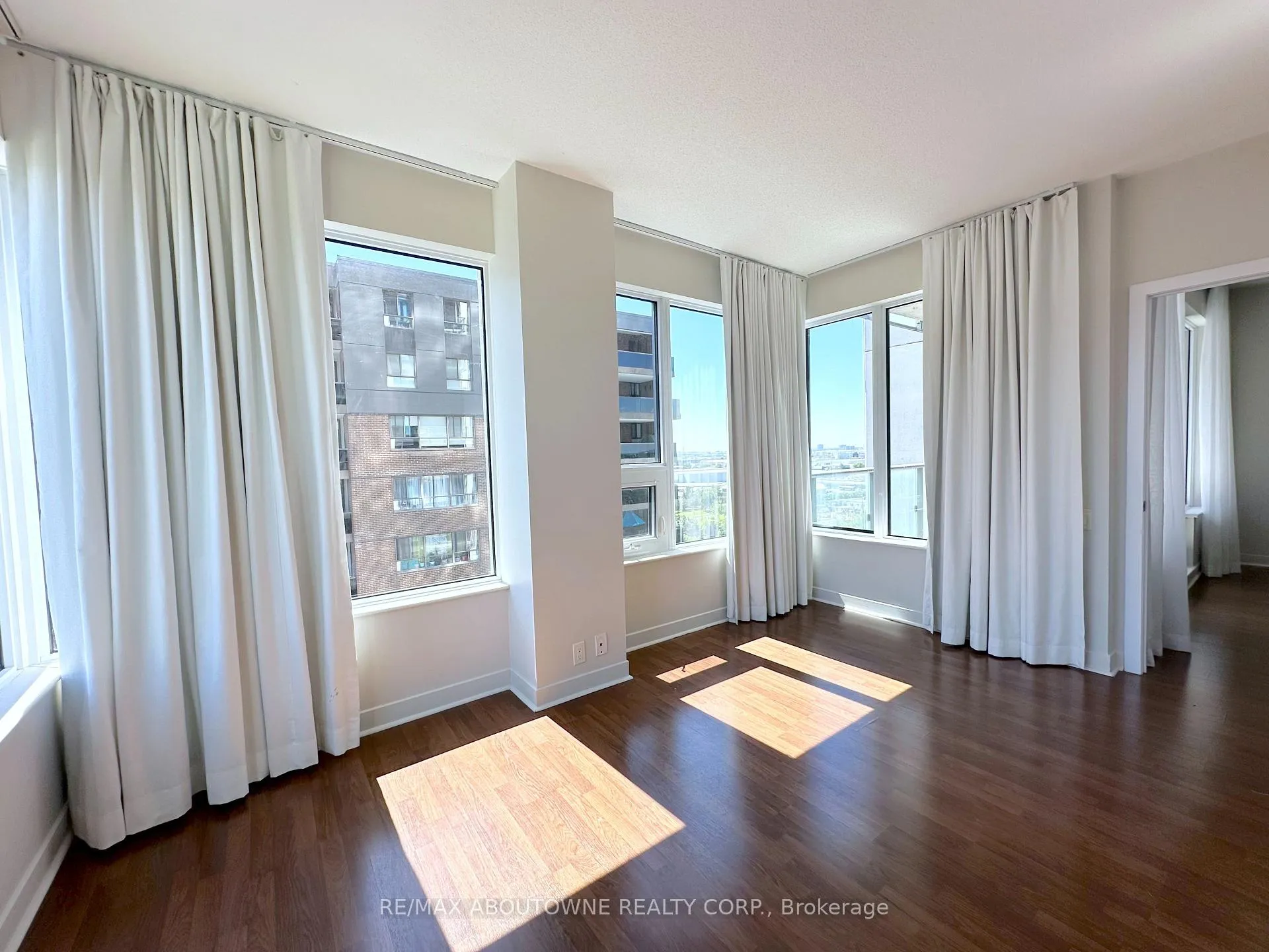 Photo 8 of Unit 1002, 188 Clark Boulevard, Brampton, Queen Street Corridor — HOMEH