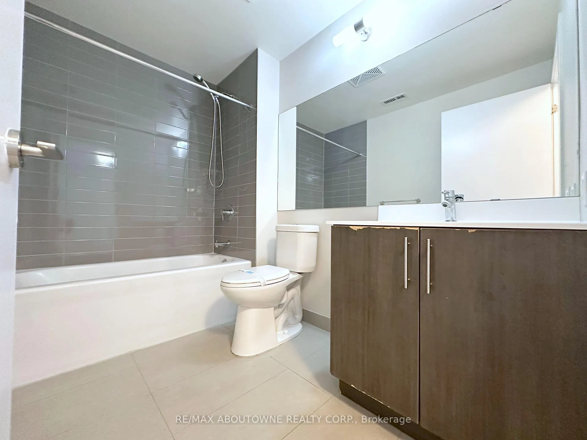 Photo 12 of Unit 1002, 188 Clark Boulevard, Brampton, Queen Street Corridor — HOMEH
