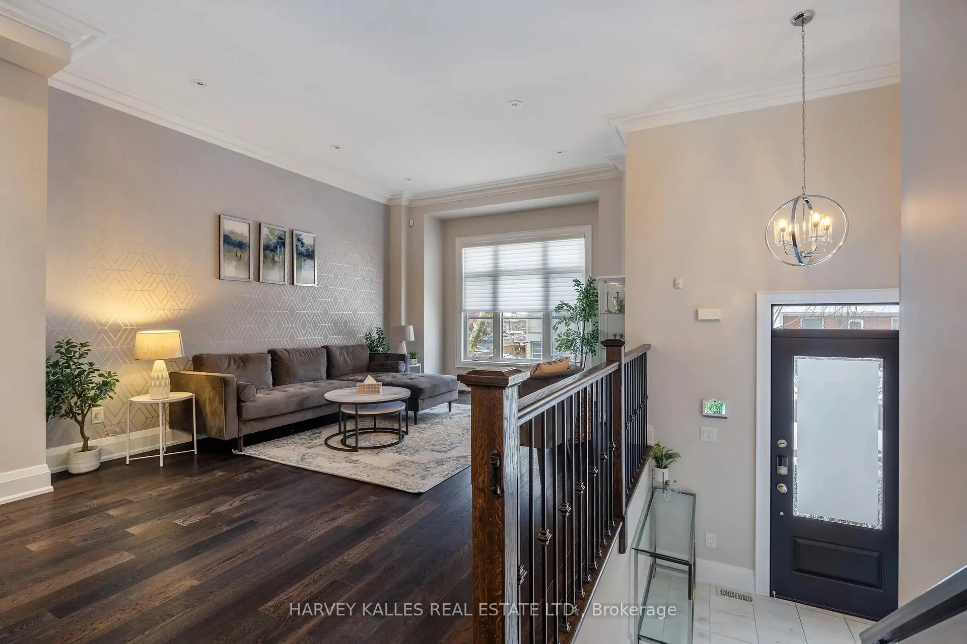 Photo 4 of 575 Fairlawn Avenue, Toronto, Bedford Park-Nortown — HOMEH
