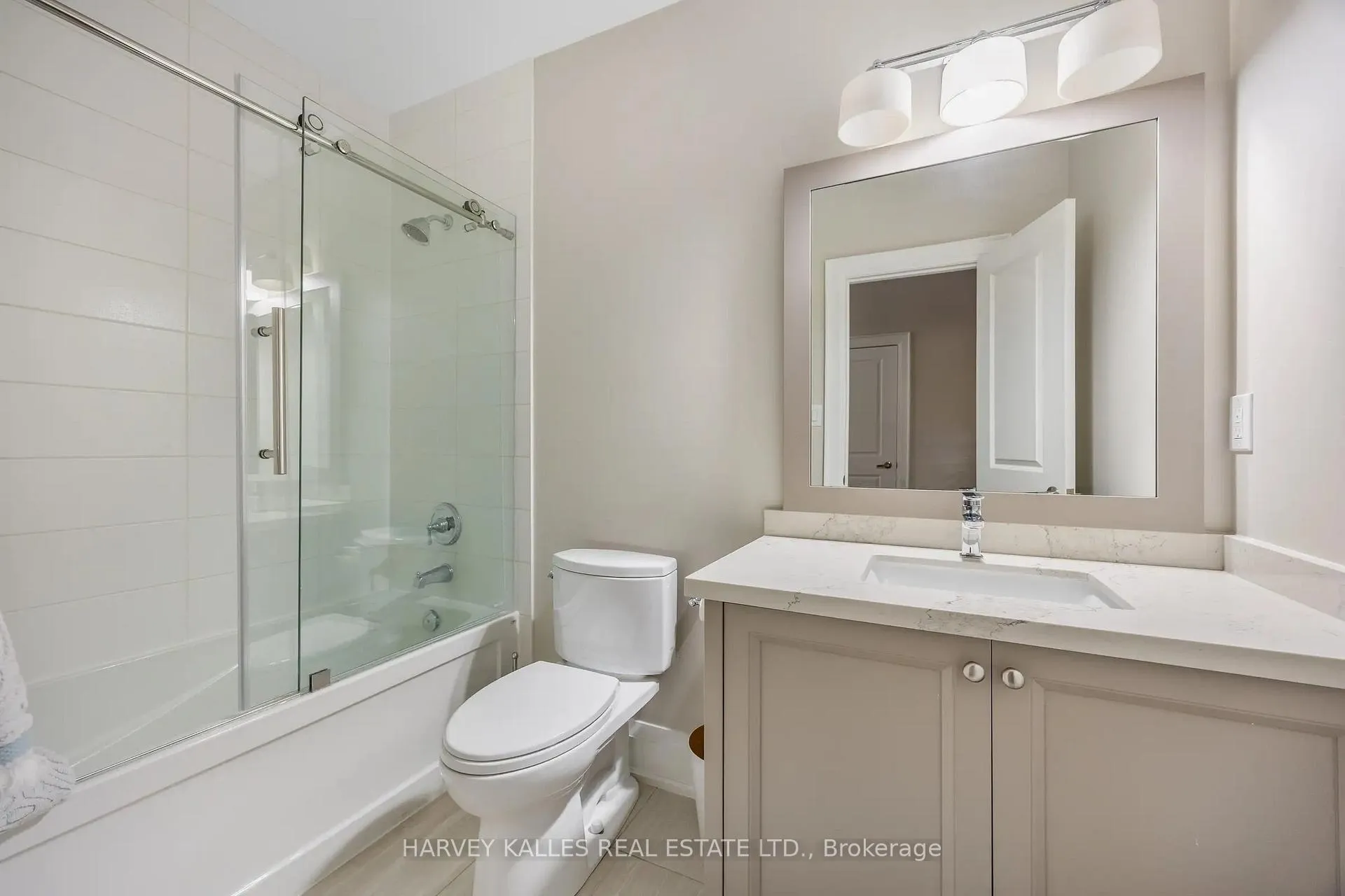Photo 36 of 575 Fairlawn Avenue, Toronto, Bedford Park-Nortown — HOMEH