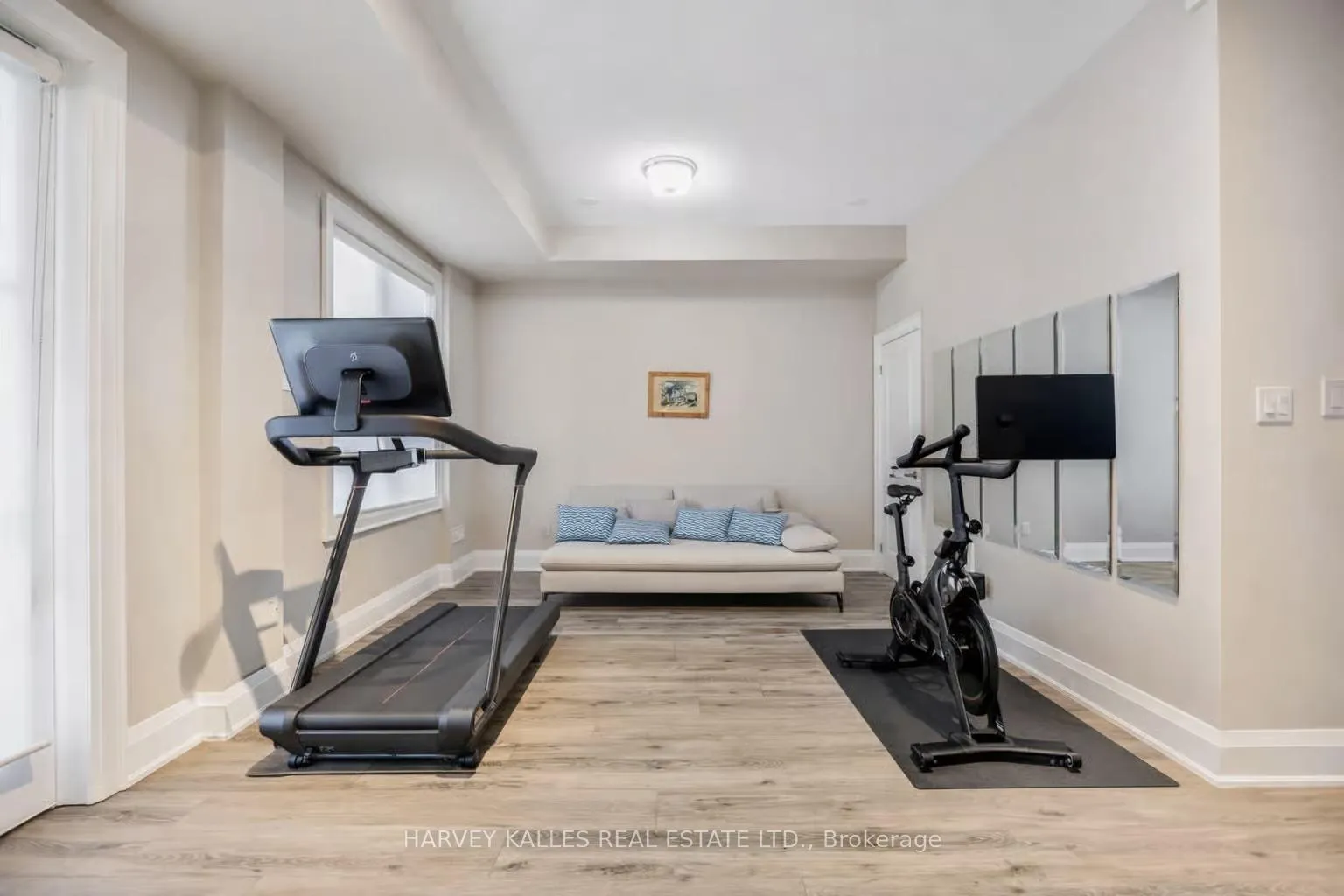 Photo 40 of 575 Fairlawn Avenue, Toronto, Bedford Park-Nortown — HOMEH