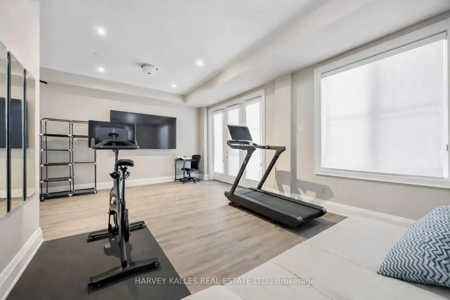 Photo 42 of 575 Fairlawn Avenue, Toronto, Bedford Park-Nortown — HOMEH
