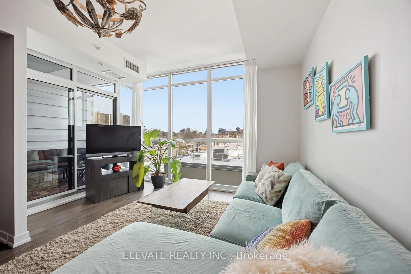 Photo 2 of Unit 510, 36 Howard Park Avenue, Toronto, Roncesvalles — HOMEH