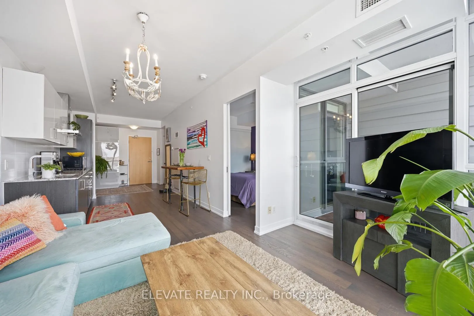 Photo 3 of Unit 510, 36 Howard Park Avenue, Toronto, Roncesvalles — HOMEH