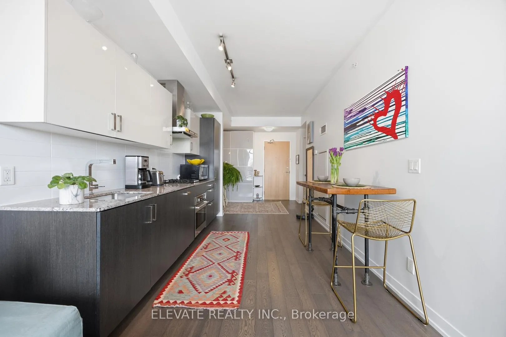 Photo 4 of Unit 510, 36 Howard Park Avenue, Toronto, Roncesvalles — HOMEH