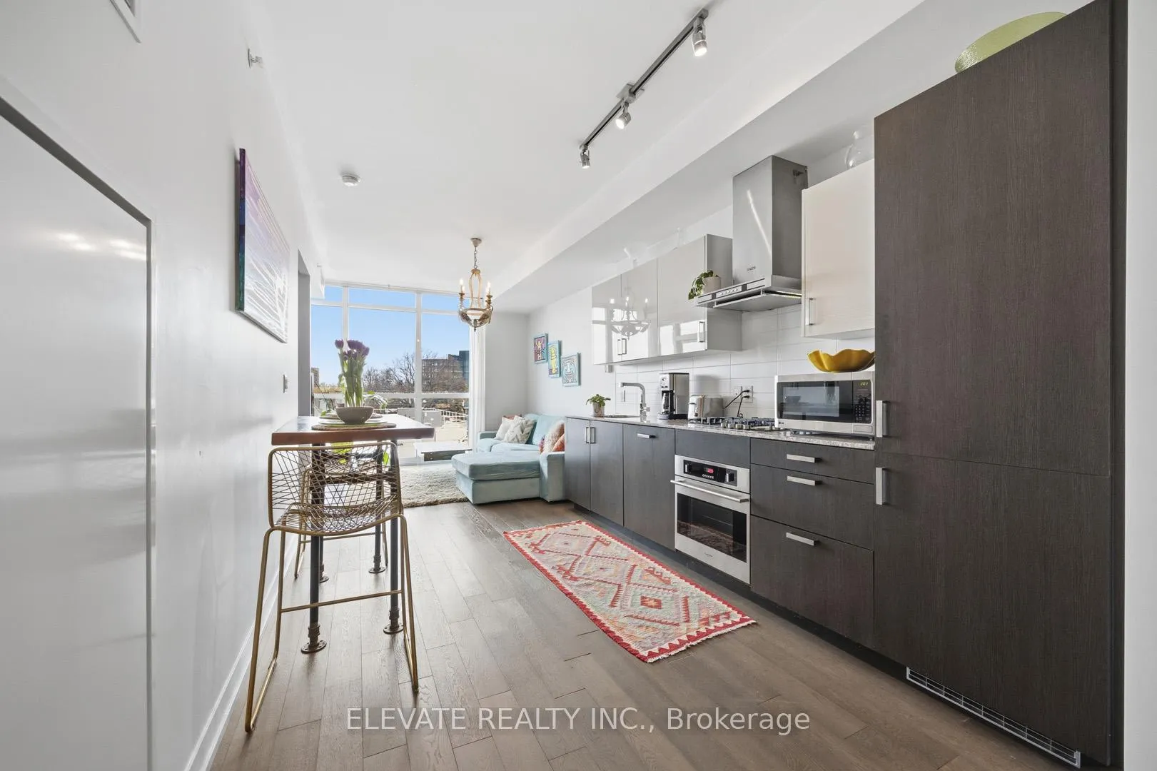 Photo 5 of Unit 510, 36 Howard Park Avenue, Toronto, Roncesvalles — HOMEH