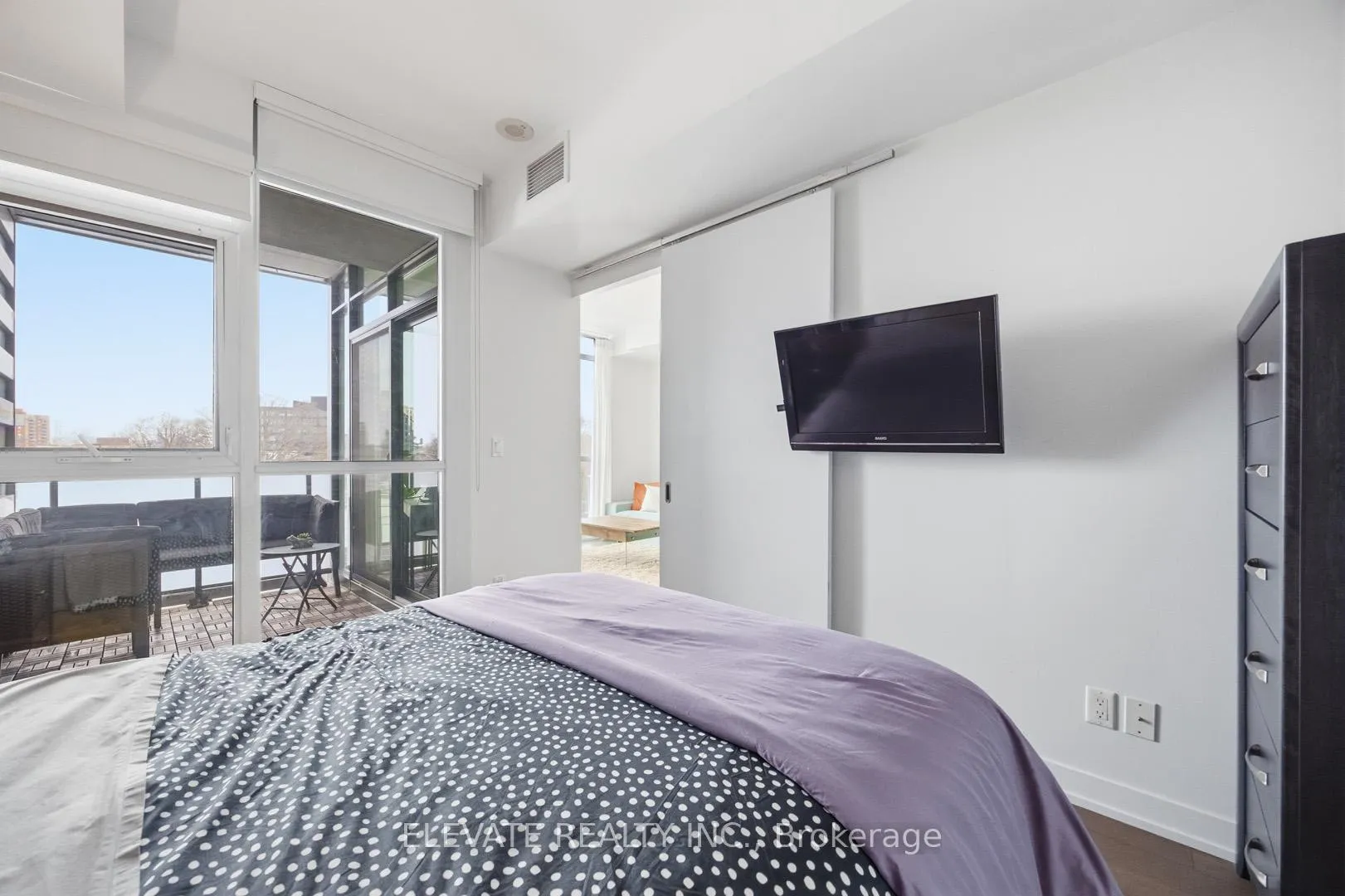 Photo 13 of Unit 510, 36 Howard Park Avenue, Toronto, Roncesvalles — HOMEH