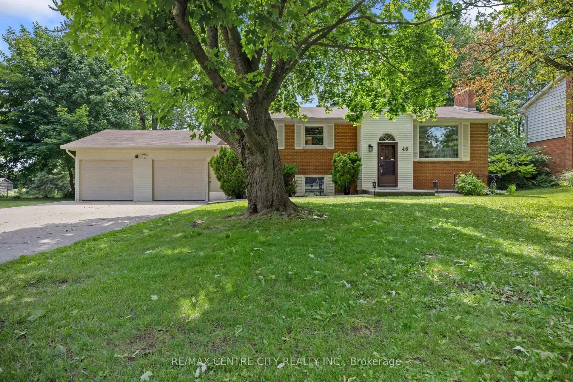 Front of 46 Brentwood Crescent