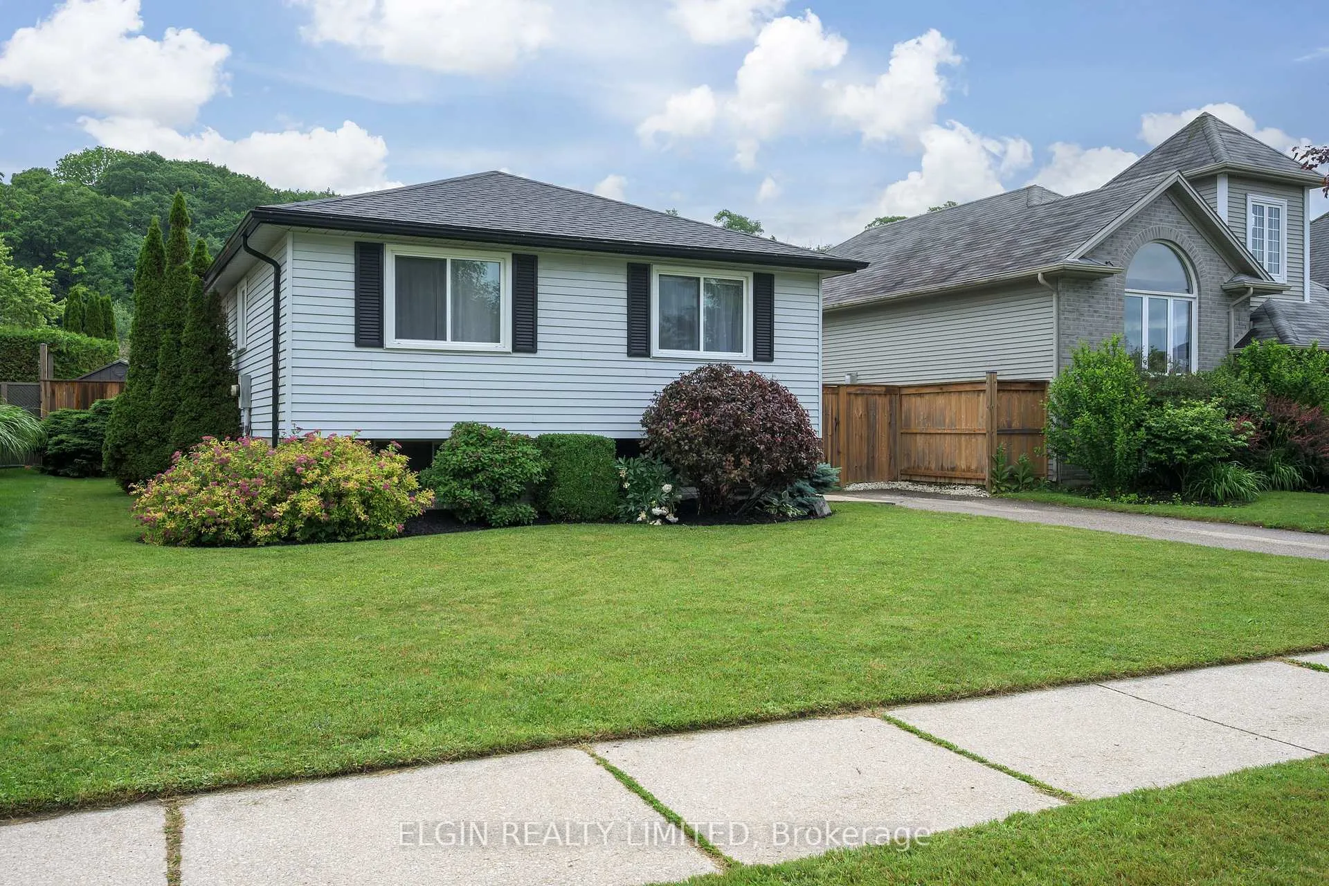 Photo 3 of 309 Frances Street, Central Elgin, Port Stanley — HOMEH