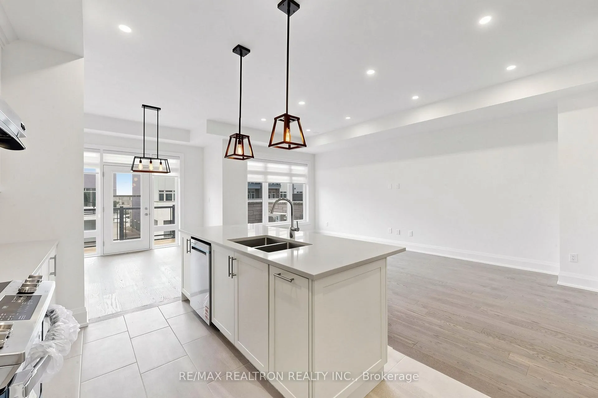 Photo 13 of 3320 Azam Way, Oakville, Glenorchy — HOMEH