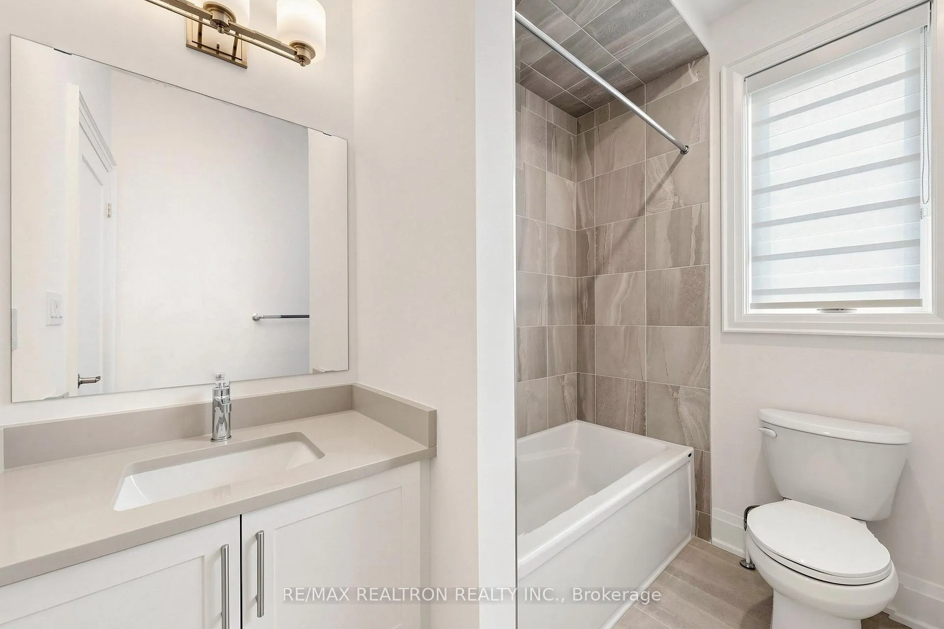 Photo 32 of 3320 Azam Way, Oakville, Glenorchy — HOMEH