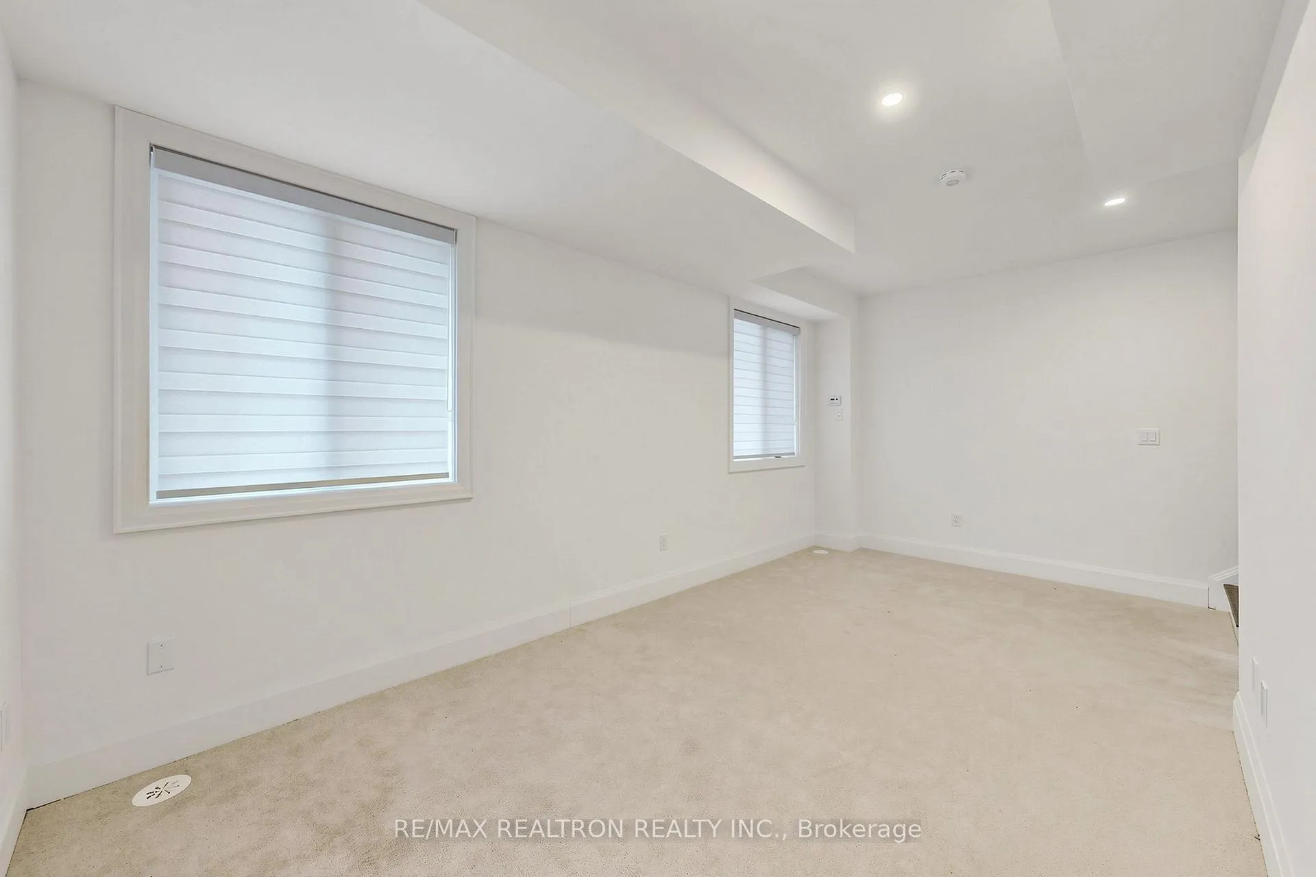 Photo 33 of 3320 Azam Way, Oakville, Glenorchy — HOMEH