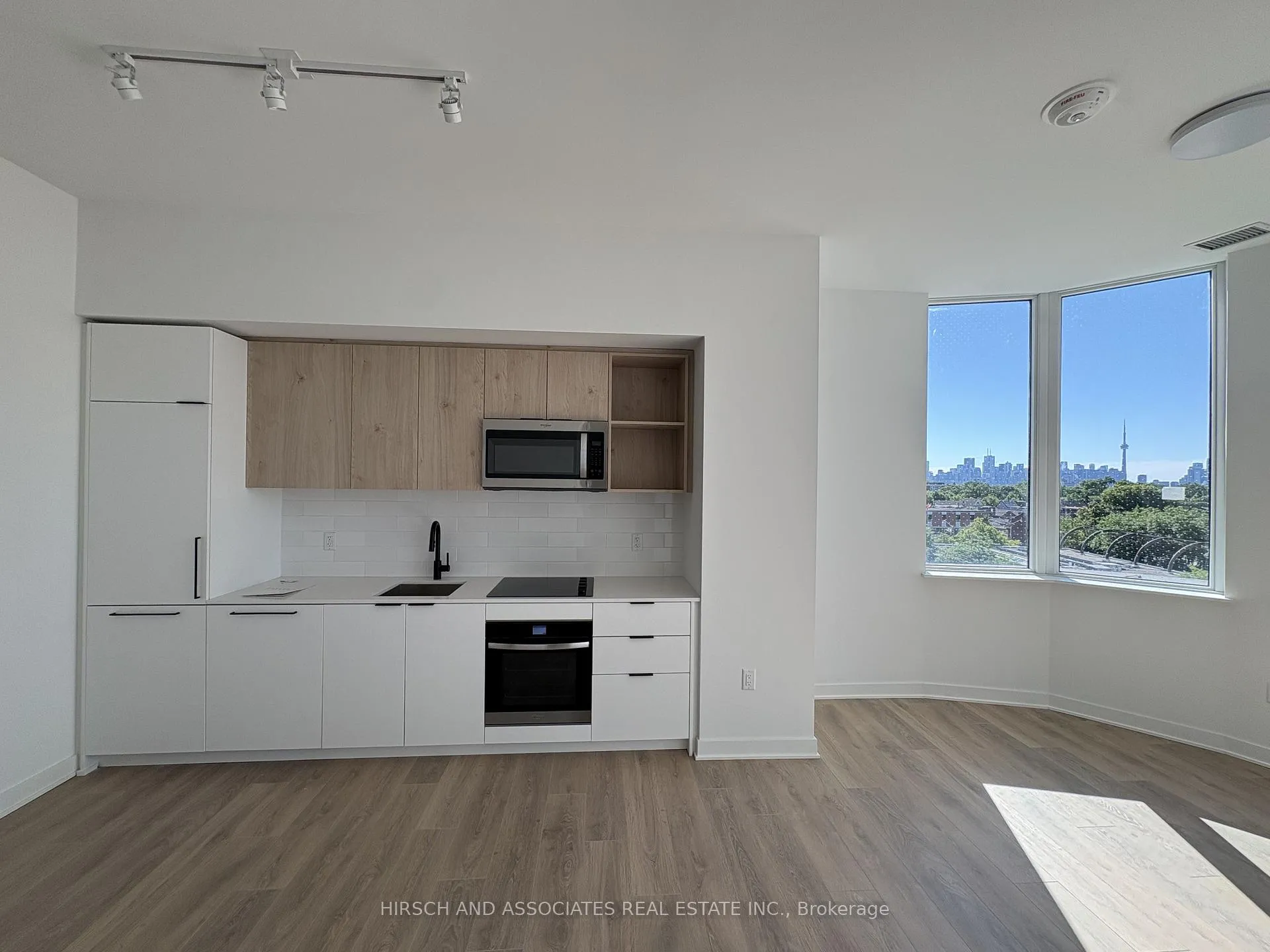 Front of Unit 301, 1185 Dupont Street