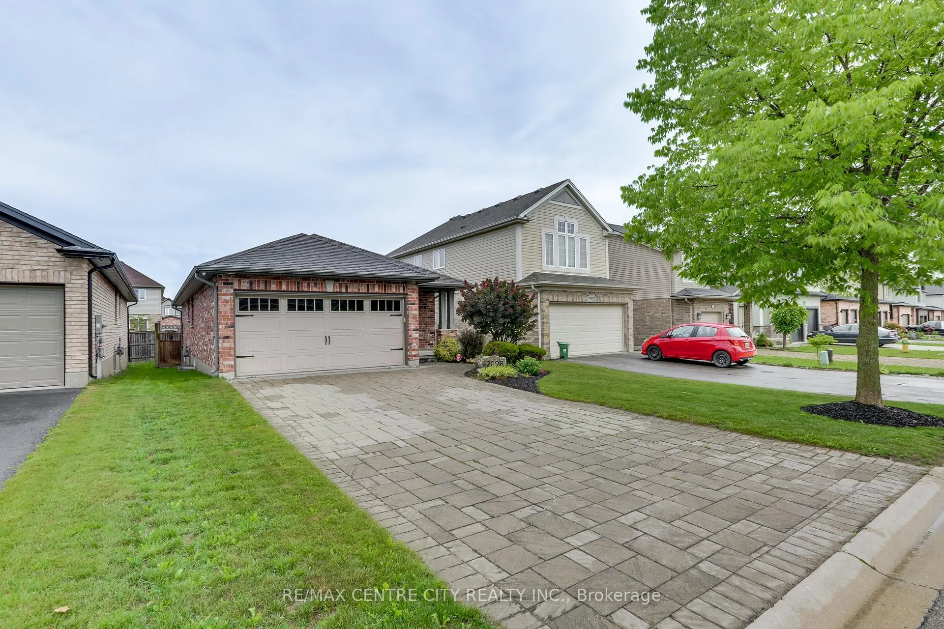 Photo 2 of 2898 Biddulph Street, London, South W — HOMEH