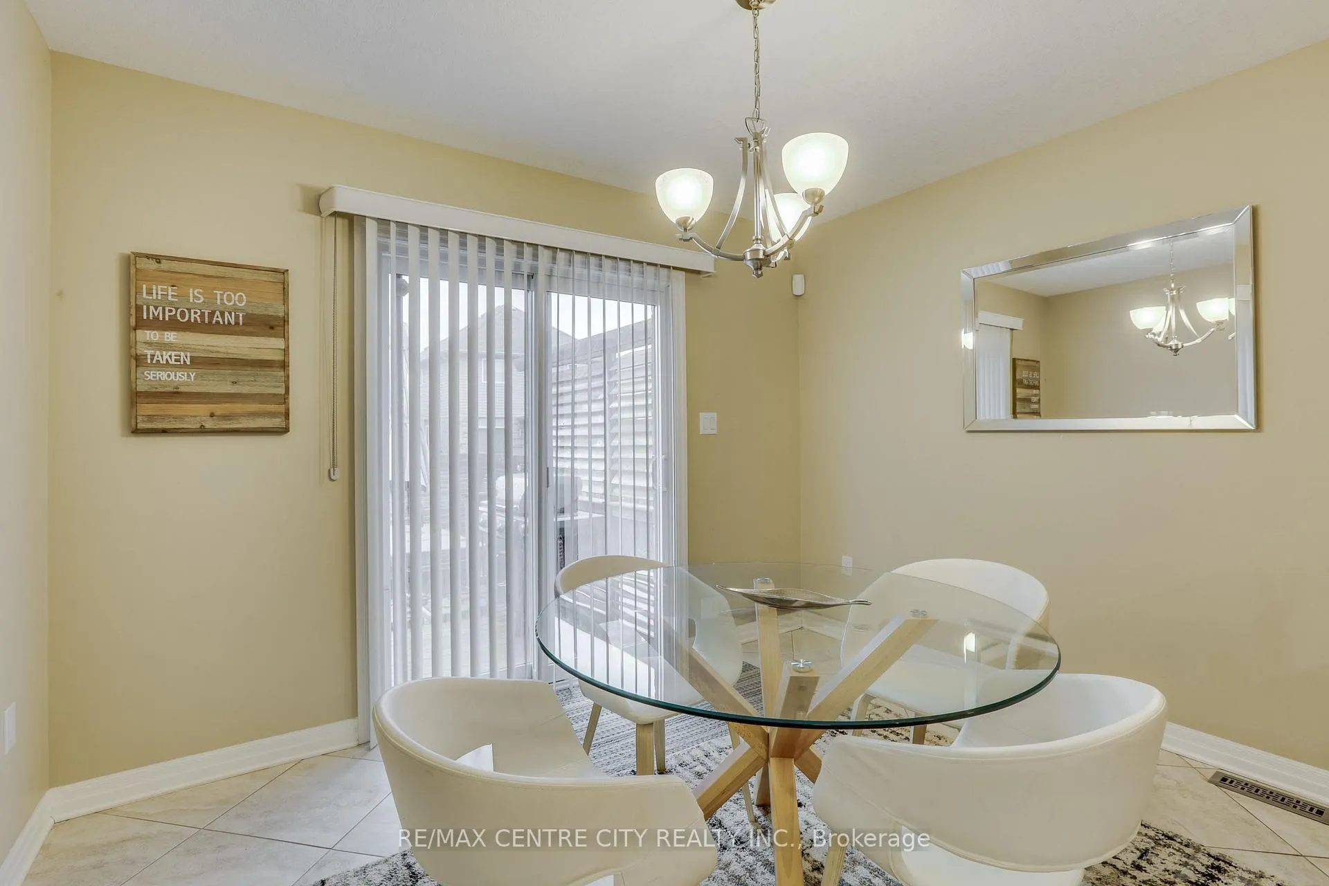 Photo 15 of 2898 Biddulph Street, London, South W — HOMEH