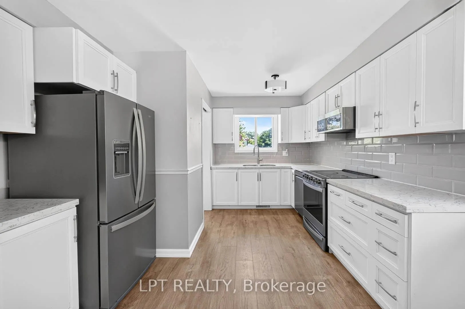 Photo 8 of 340 Fairlawn Street, Oshawa, McLaughlin — HOMEH