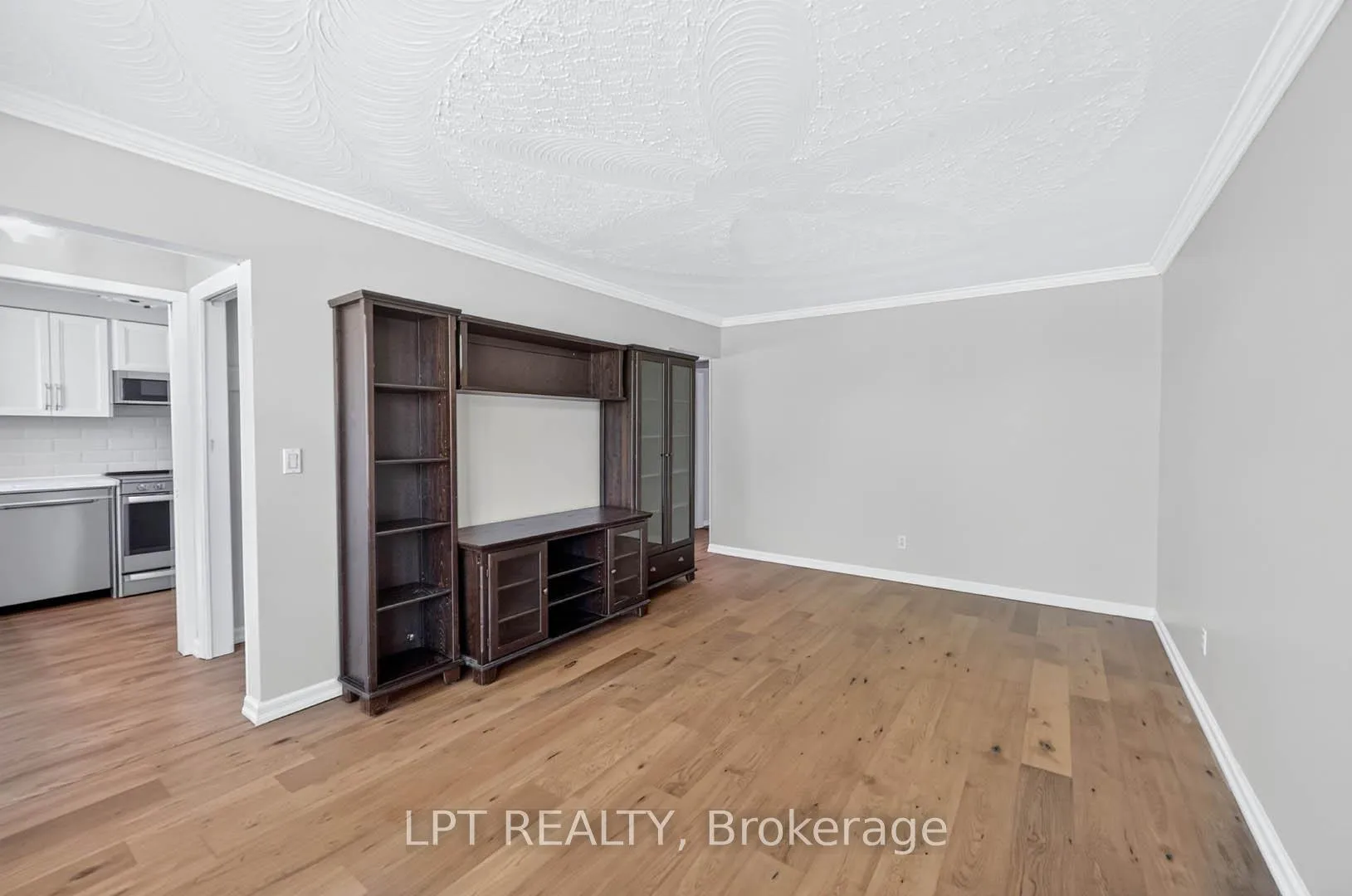 Photo 13 of 340 Fairlawn Street, Oshawa, McLaughlin — HOMEH