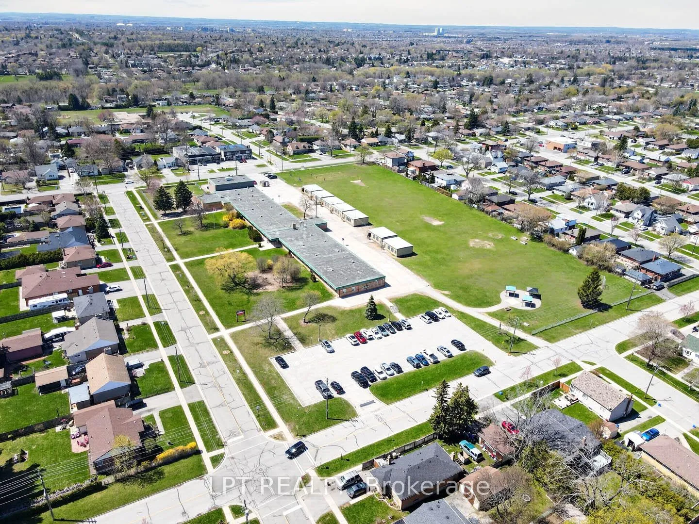 Photo 38 of 340 Fairlawn Street, Oshawa, McLaughlin — HOMEH