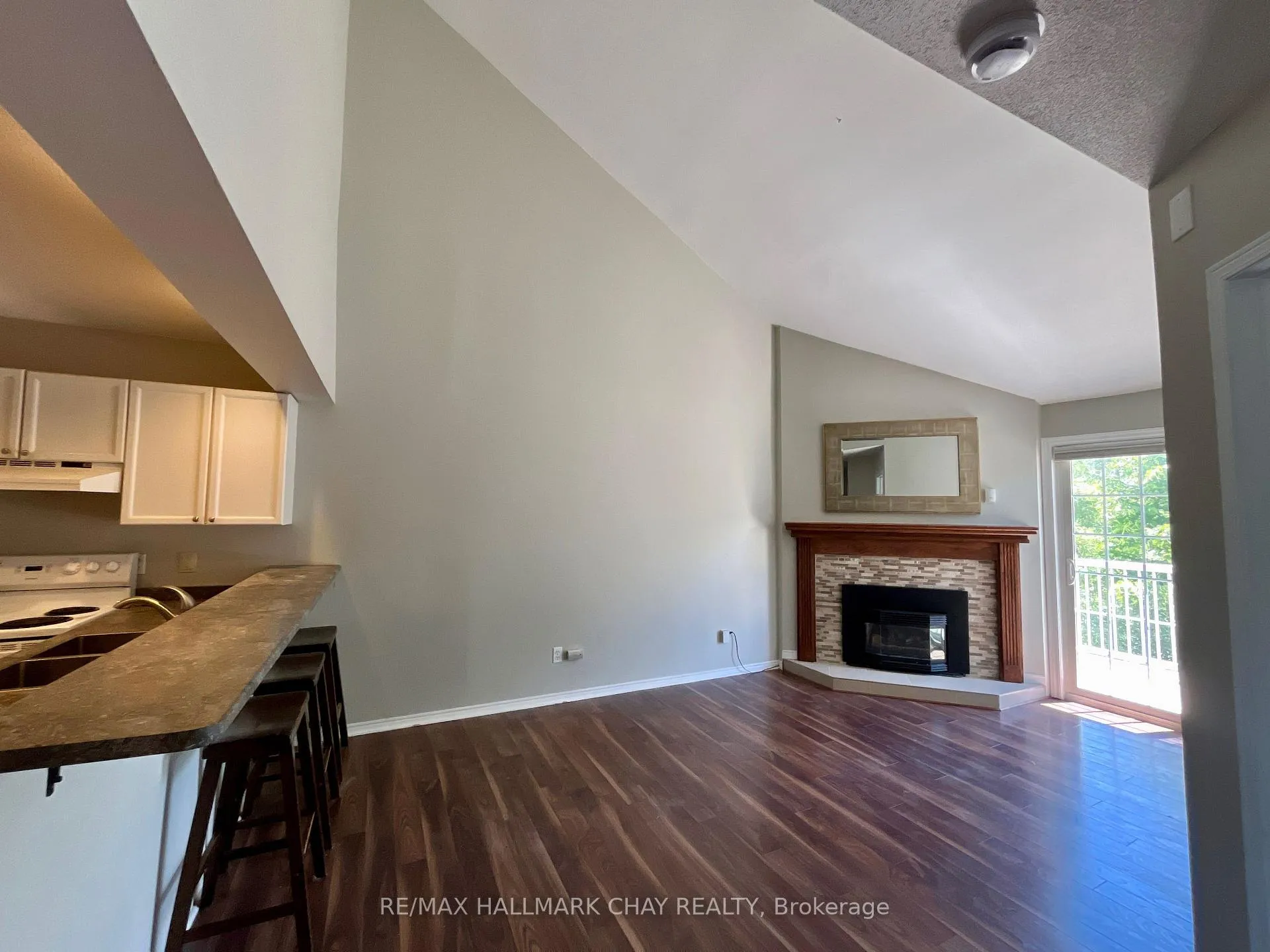 Photo 6 of Unit 16, 162 Settlers Way, Blue Mountains — HOMEH