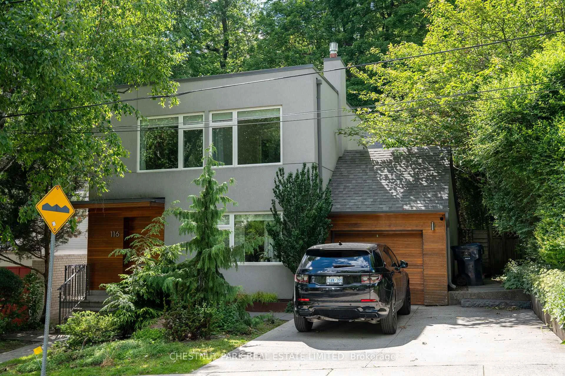 Photo 3 of 116 Boulton Drive, Toronto, Casa Loma — HOMEH