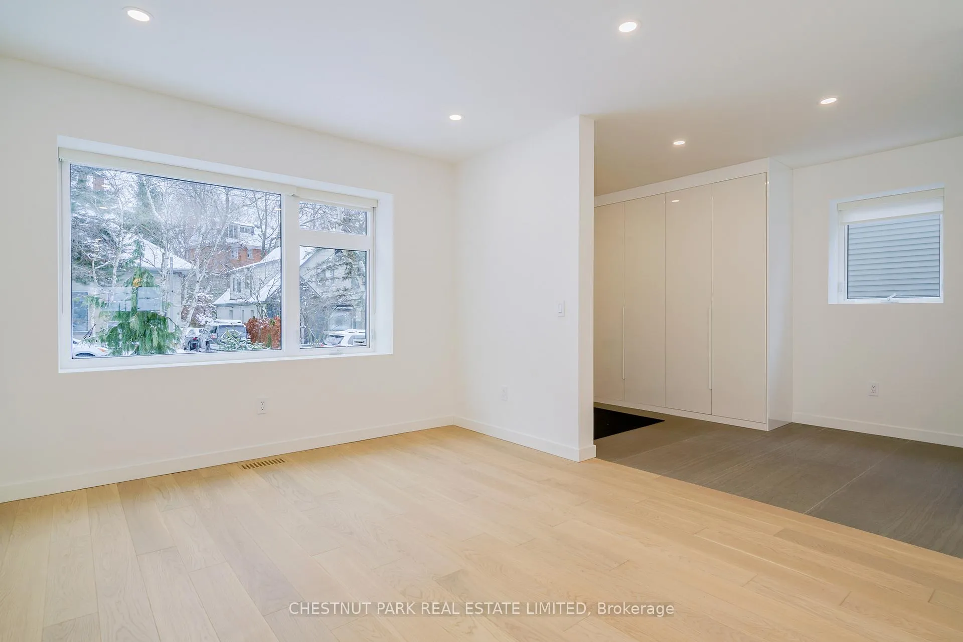 Photo 6 of 116 Boulton Drive, Toronto, Casa Loma — HOMEH
