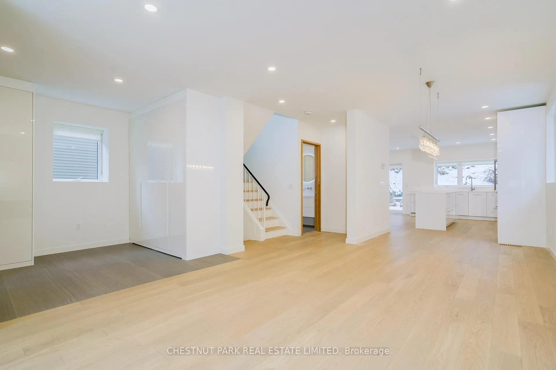 Photo 7 of 116 Boulton Drive, Toronto, Casa Loma — HOMEH
