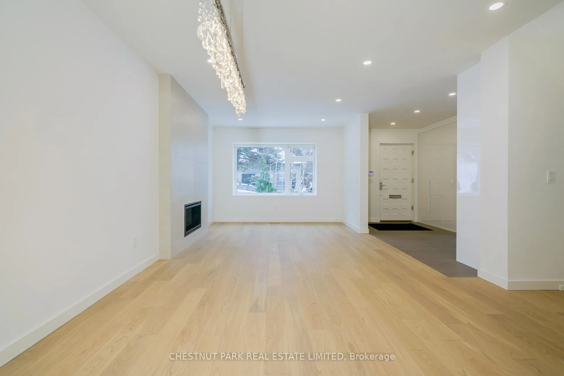 Photo 12 of 116 Boulton Drive, Toronto, Casa Loma — HOMEH