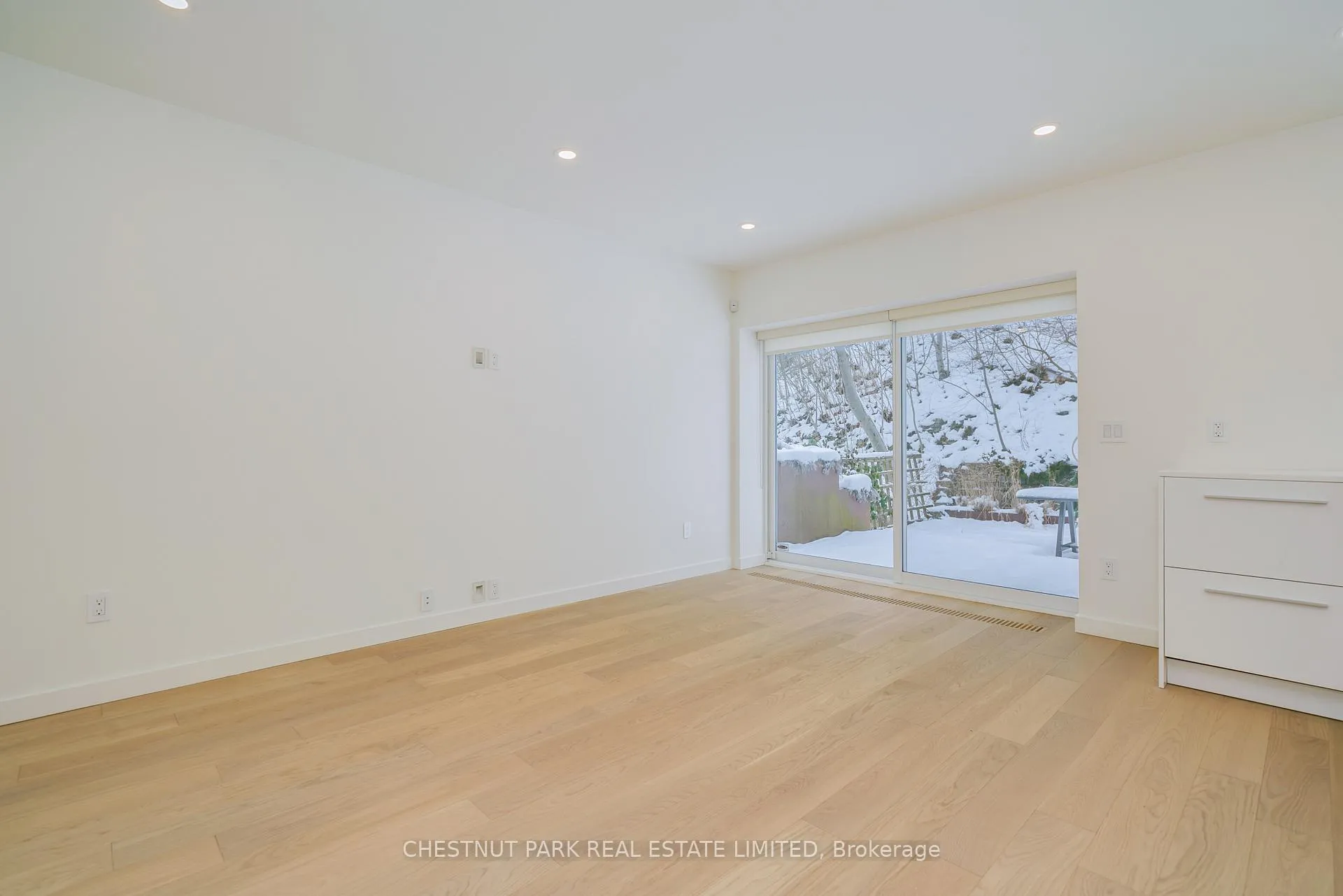 Photo 14 of 116 Boulton Drive, Toronto, Casa Loma — HOMEH