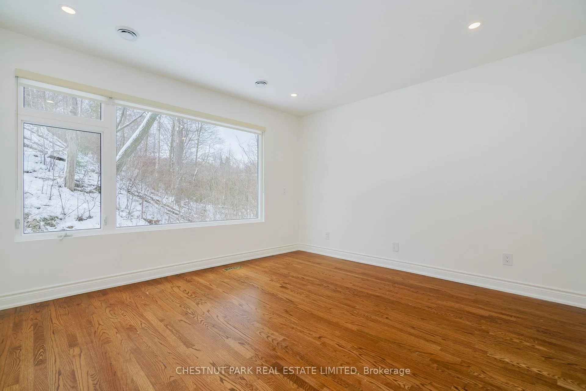 Photo 16 of 116 Boulton Drive, Toronto, Casa Loma — HOMEH