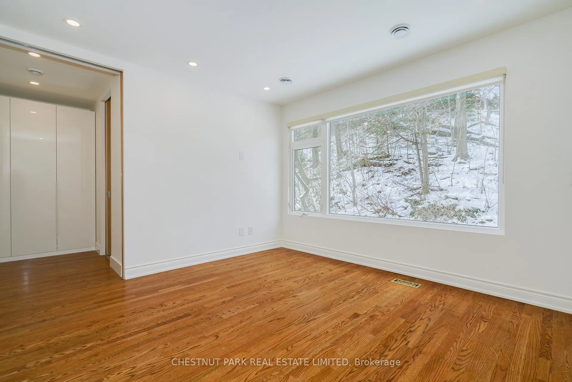 Photo 17 of 116 Boulton Drive, Toronto, Casa Loma — HOMEH