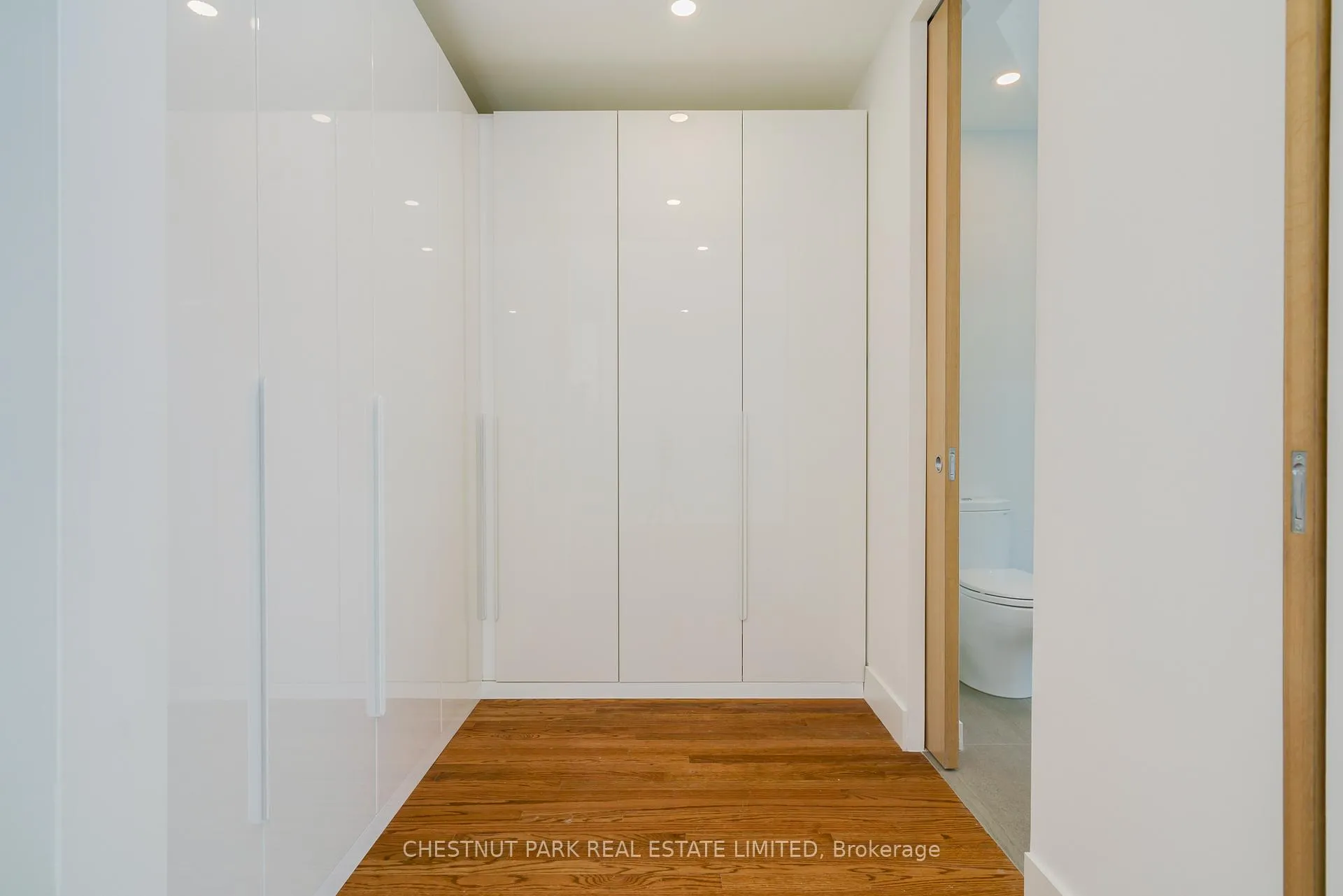 Photo 18 of 116 Boulton Drive, Toronto, Casa Loma — HOMEH