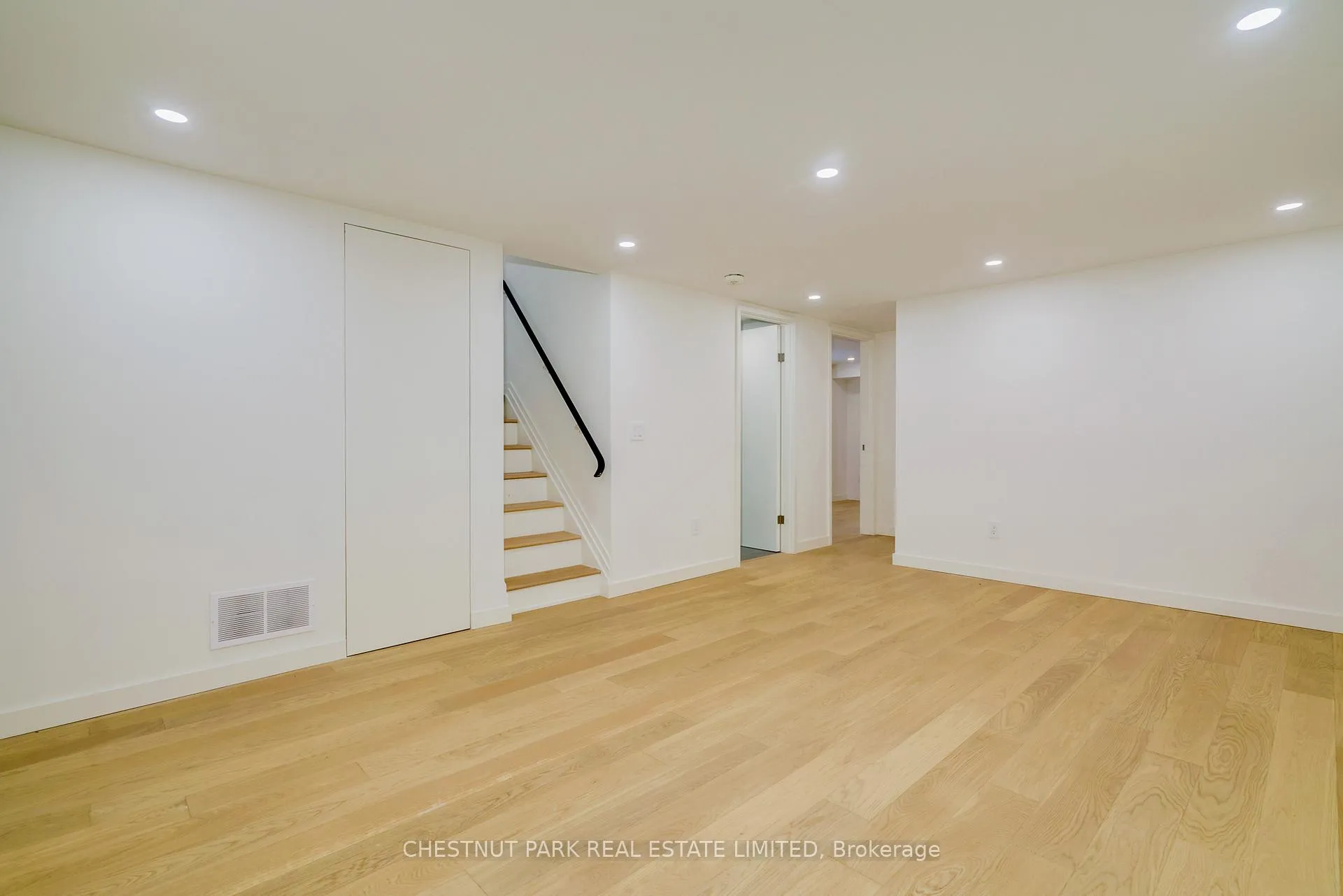 Photo 27 of 116 Boulton Drive, Toronto, Casa Loma — HOMEH