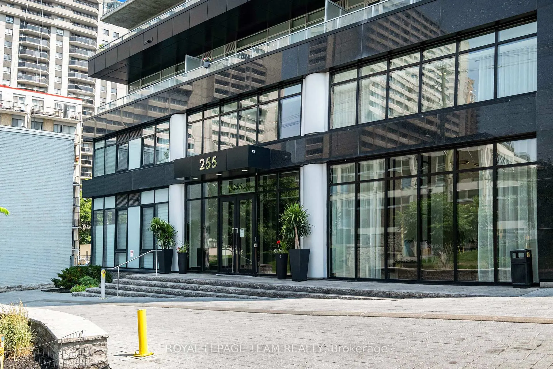 Photo 3 of Unit 714, 255 Bay Street, Ottawa, Ottawa Centre — HOMEH