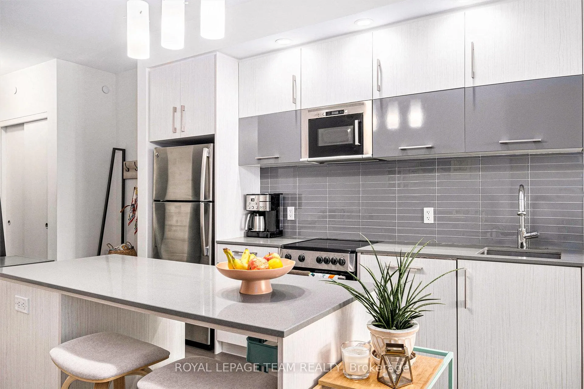Photo 10 of Unit 714, 255 Bay Street, Ottawa, Ottawa Centre — HOMEH