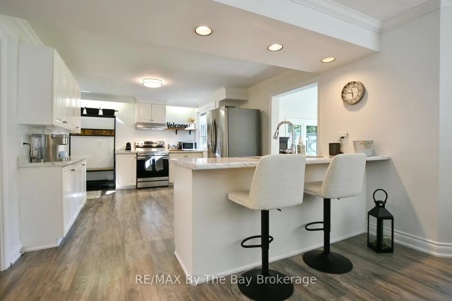 Photo 7 of 175 32nd Street S, Wasaga Beach — HOMEH