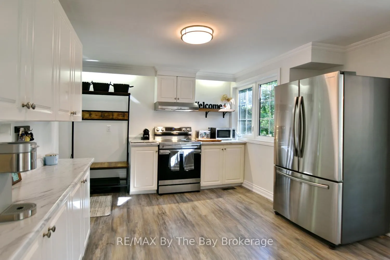 Photo 8 of 175 32nd Street S, Wasaga Beach — HOMEH