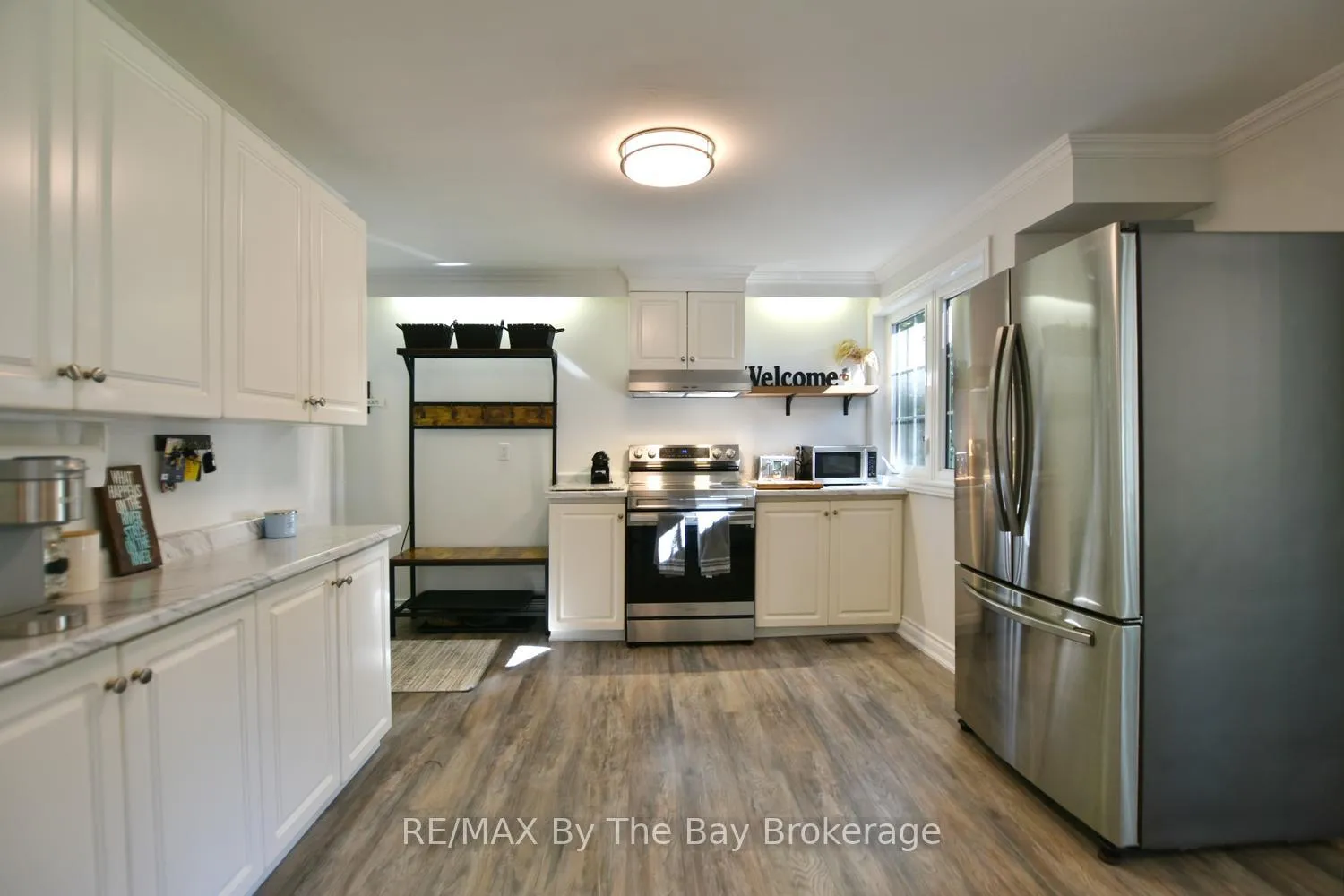 Photo 9 of 175 32nd Street S, Wasaga Beach — HOMEH