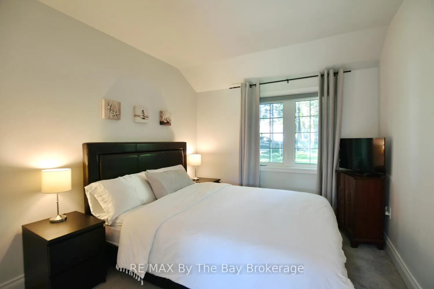 Photo 34 of 175 32nd Street S, Wasaga Beach — HOMEH